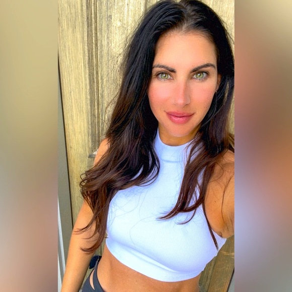 ✨ M E E T • M E ✨ The Posher - Picture 3 of 17